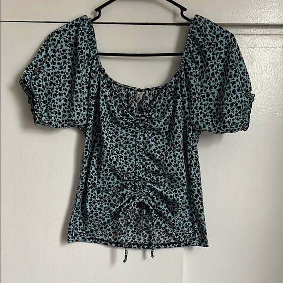bp Tops - Stylish Black and Blue FloralPrint Women's Top